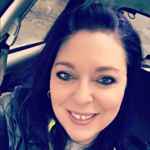 Meet your Posher, Malissa